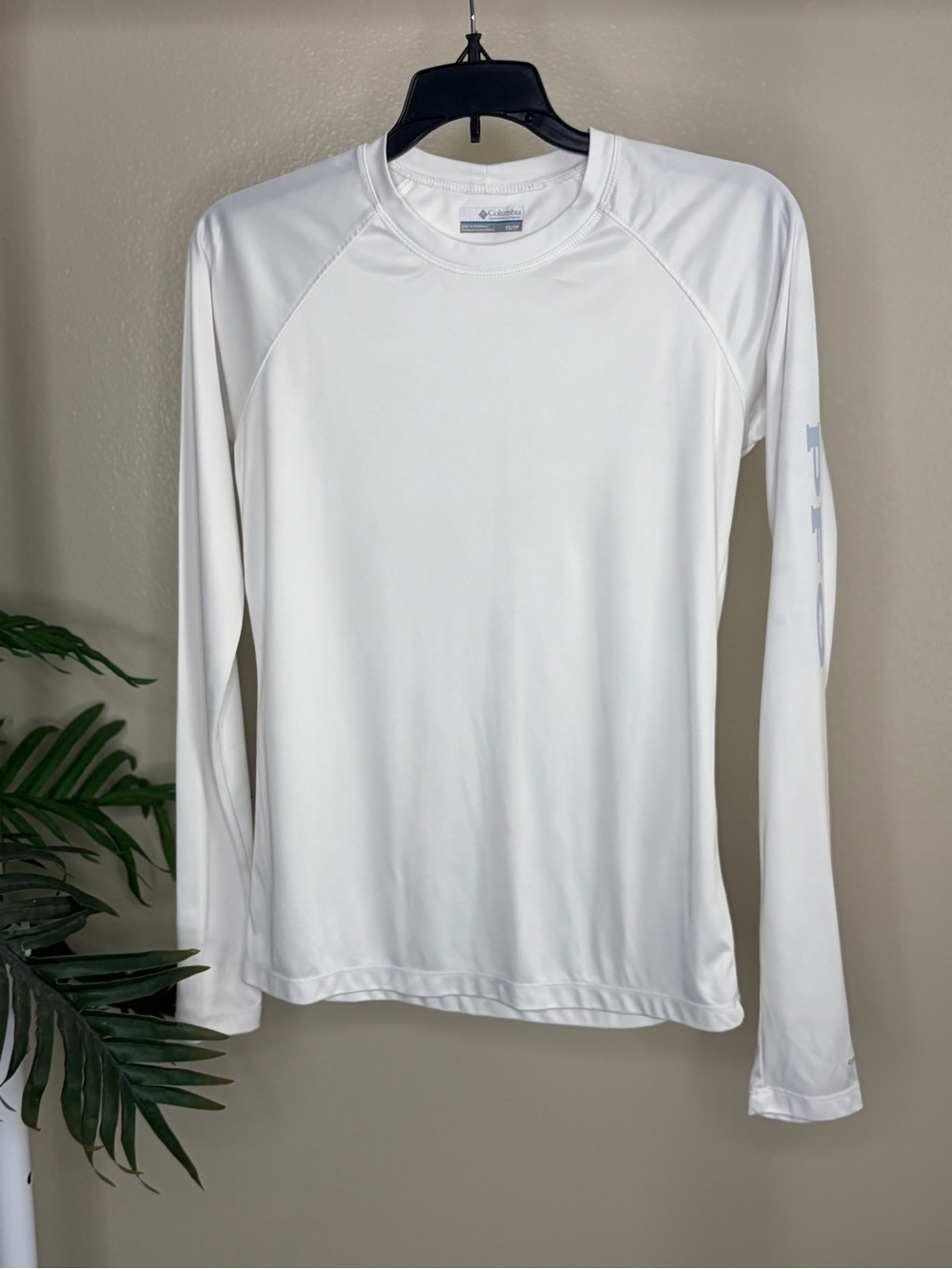 Columbia White Long Sleeve Performance Sun Shirt Women’s XS